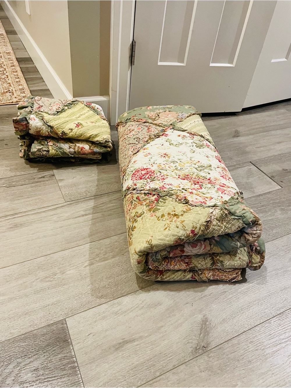 Vintage Floral Patchwork king quilt & pillow shams